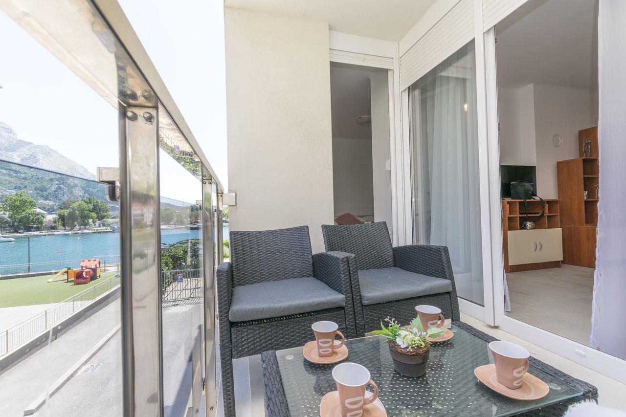 Apartment Ivanka オミシュ エクステリア 写真